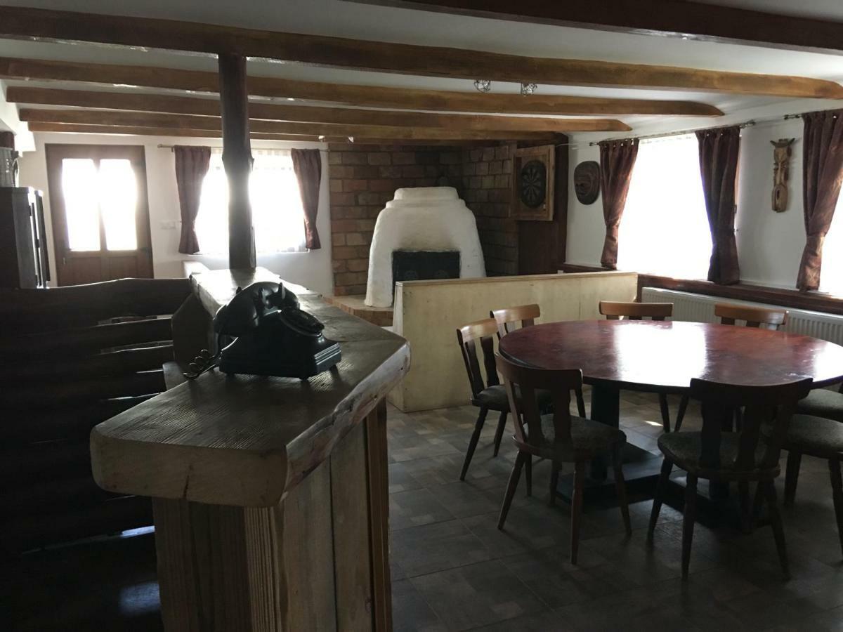 Balatonkenesei Nádfedeles Lovas Vendégház Esterno foto
