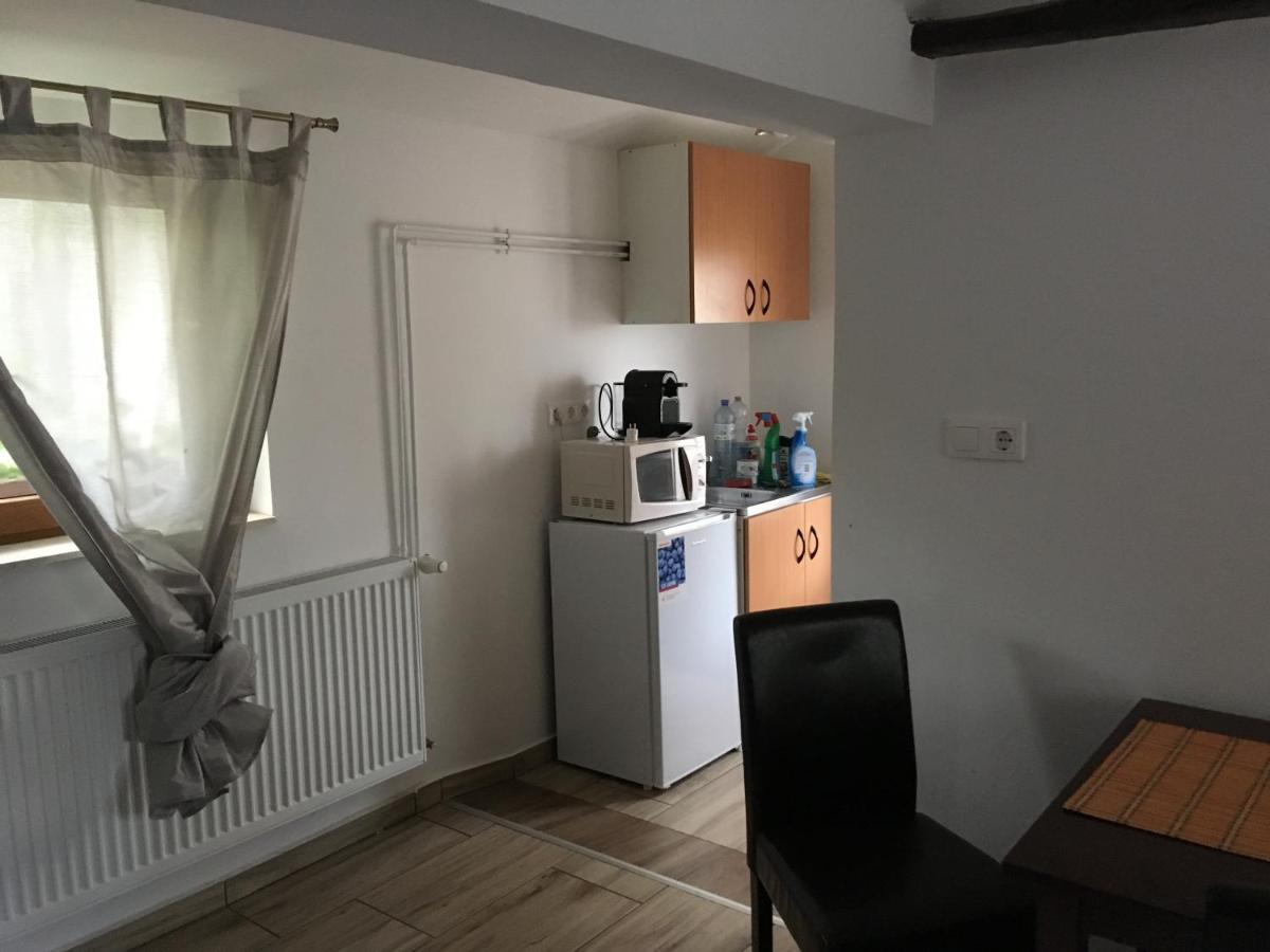 Balatonkenesei Nádfedeles Lovas Vendégház Esterno foto